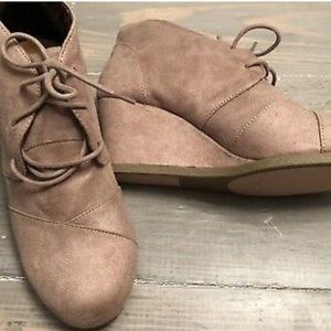 Maurices Wedge Taupe Booties